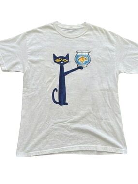 Gildan White Cat & Fish Graphic Tee